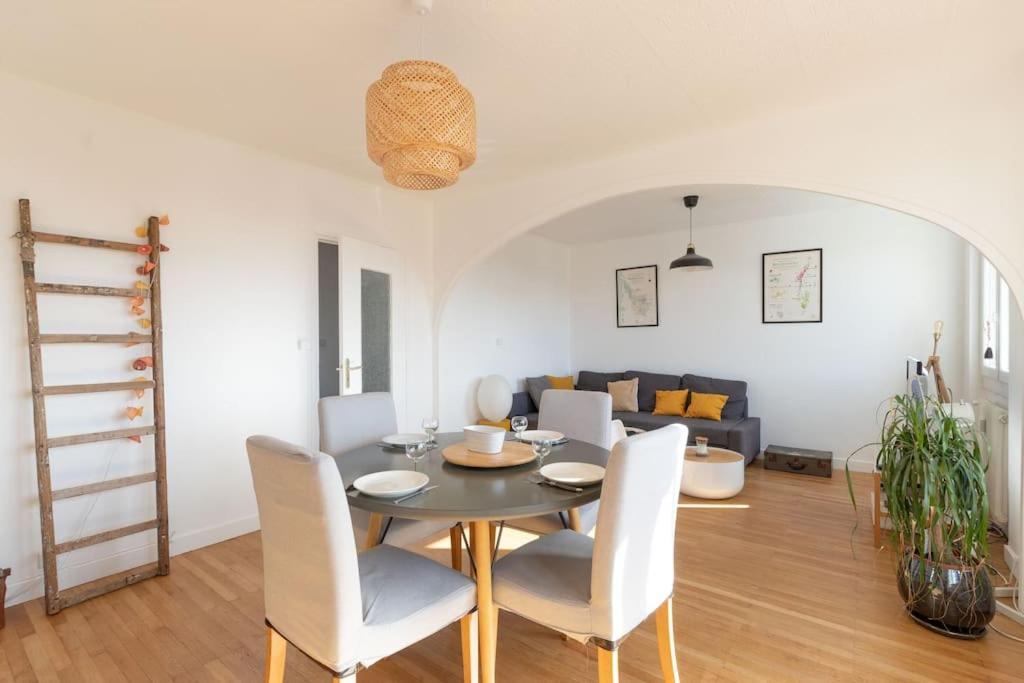 Cabana & Grand Appartement Cosy - Parking & Balcon Villefranche-sur-Saône Eksteriør billede
